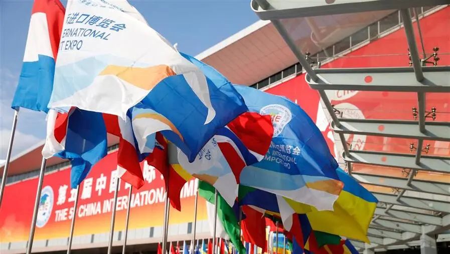 加速上市！進博會上，醫(yī)藥巨頭公布新冠藥物最新進展